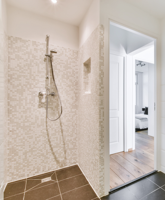Snelle badkamer renovatie zonder breken - douche make-over